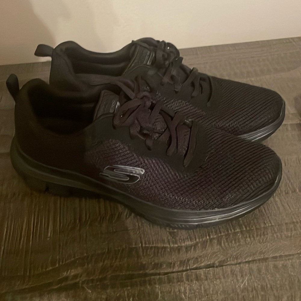 Sketchers air cooled memory foam - worn once- bought on a 2 week trip-
